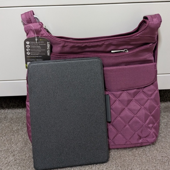 Travelon Quilted Messenger Bag Crossbody Purse Anti Theft RFID Blocking Purple - Picture 2 of 4